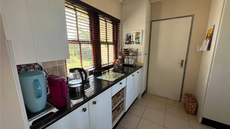 3 Bedroom Property for Sale in Sunrise On Sea Eastern Cape